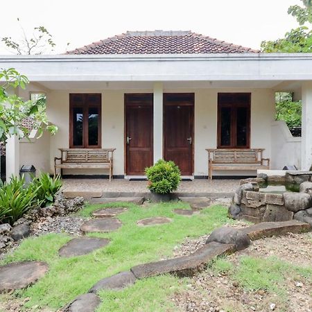 Rock Garden Homestay & Resto Tepus Екстериор снимка