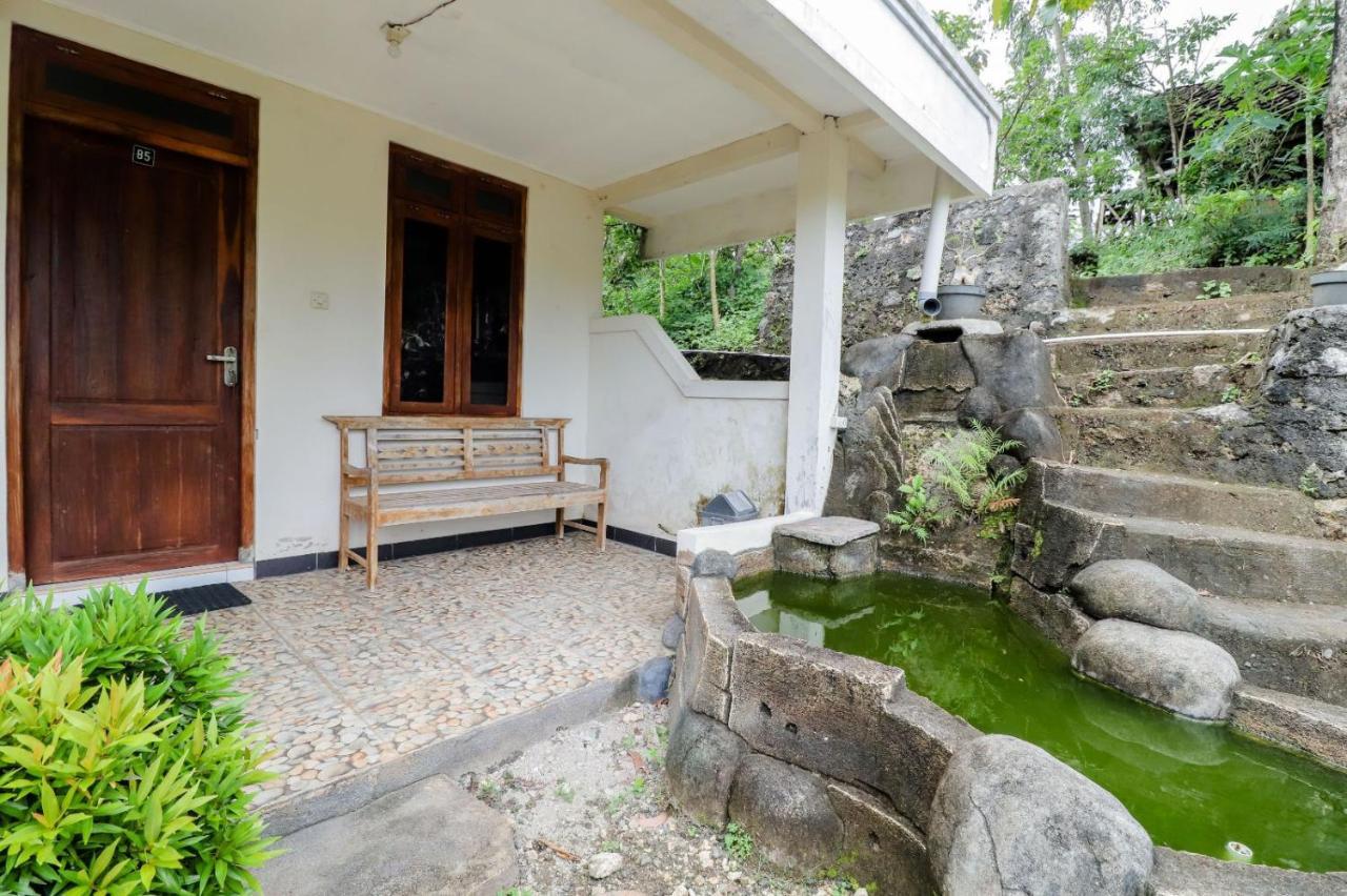 Rock Garden Homestay & Resto Tepus Екстериор снимка